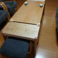 B邸